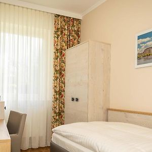 Single Room Bathroom